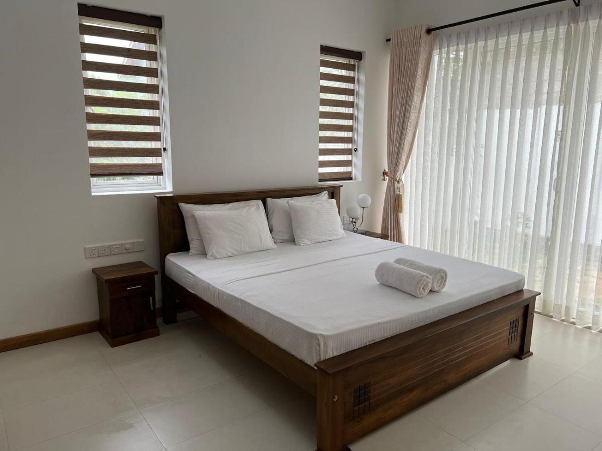 Silina Airport Transit Hotel & Residence Katunayaka Buitenkant foto