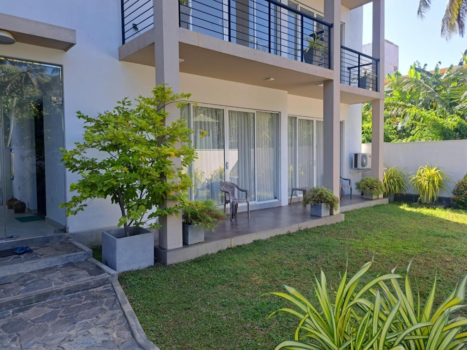 Silina Airport Transit Hotel & Residence Katunayaka Buitenkant foto